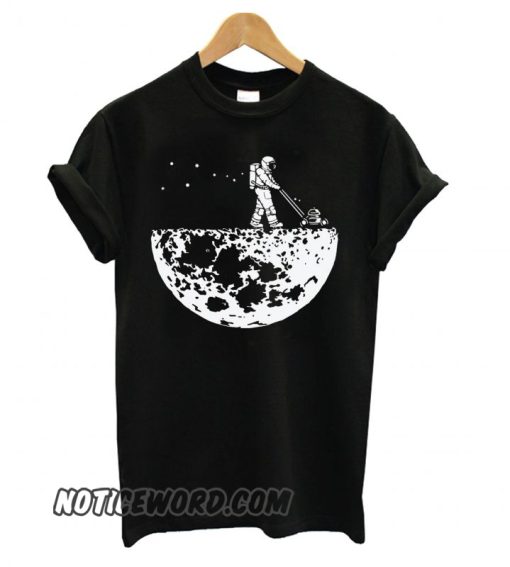 Develop the moon with Astronaut smooth T shirt