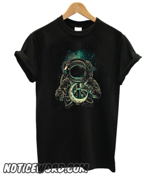 Moon Keeper smooth T-Shirt