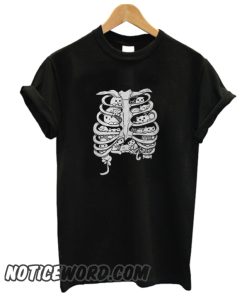 Skeleton chest cat Trending smooth T-shirt