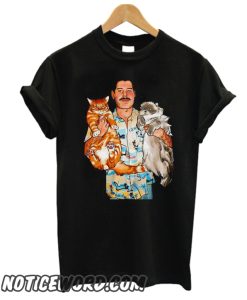 Freddie Mercury With His Oscar And Tiffany Cats smooth T-shirt