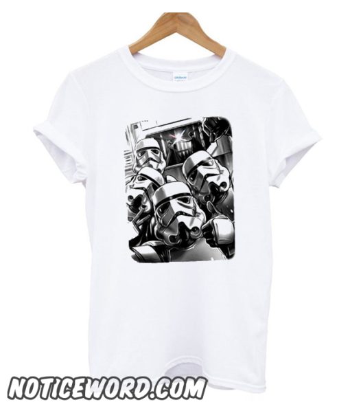 Storm Trooper Selfie Light Saber smooth T-shirt