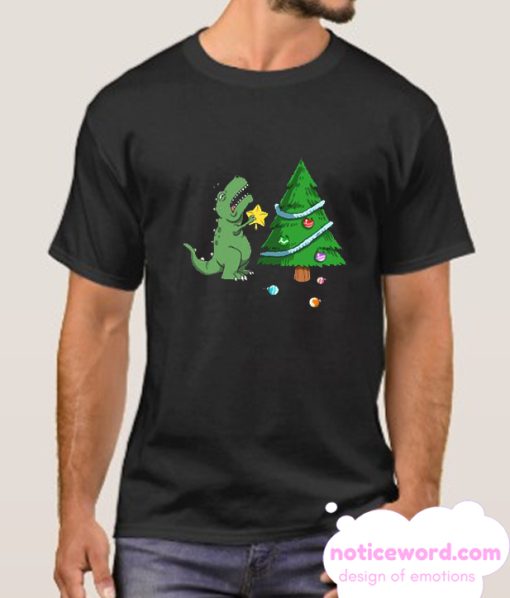 T rex trying to decorate a Christmas tree smooth T Shirt