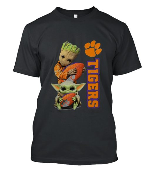 Baby Groot and baby Yoda hug Clemson Tigers DH T Shirt