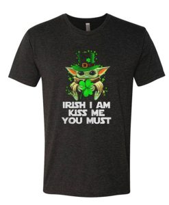 Baby Yoda hug St Patricks Day DH T Shirt